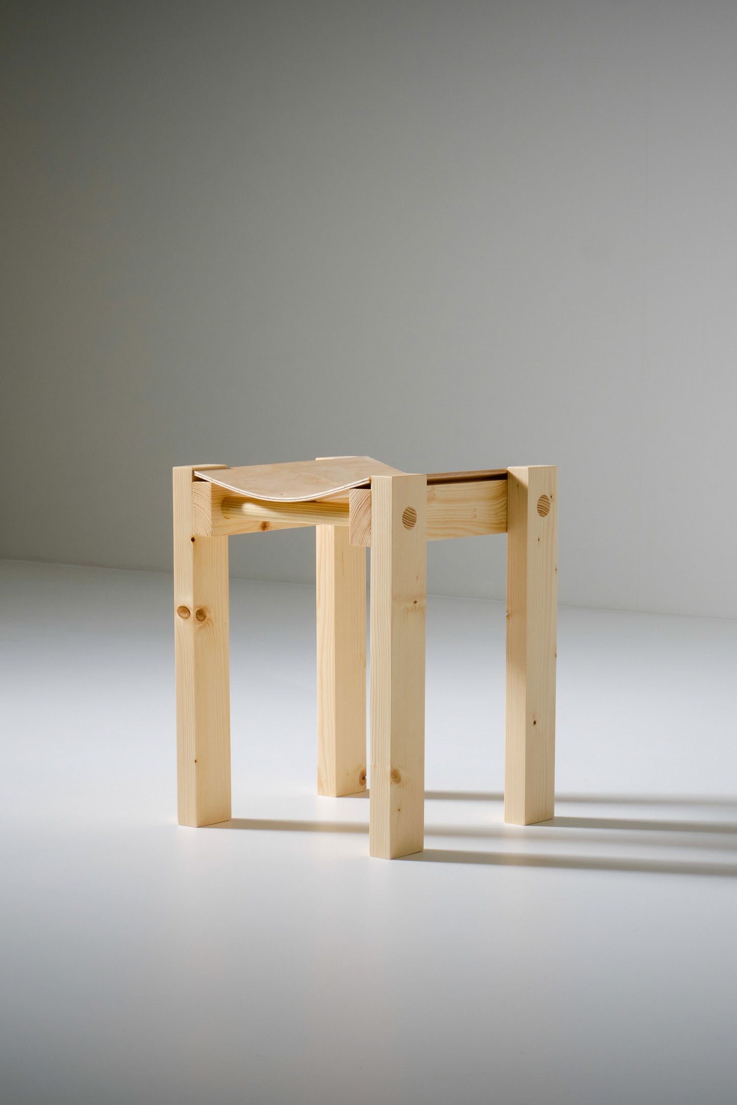 "Doe Het Zelf" Stool