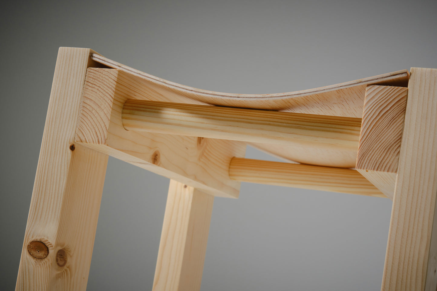 "Doe Het Zelf" Stool