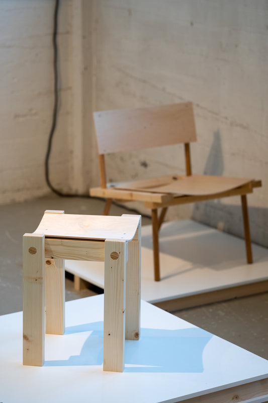 "Doe Het Zelf" Stool SHOW MODEL