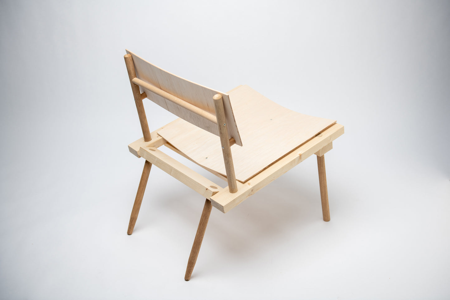 "Doe het Zelf" Lounge chair SHOW MODEL