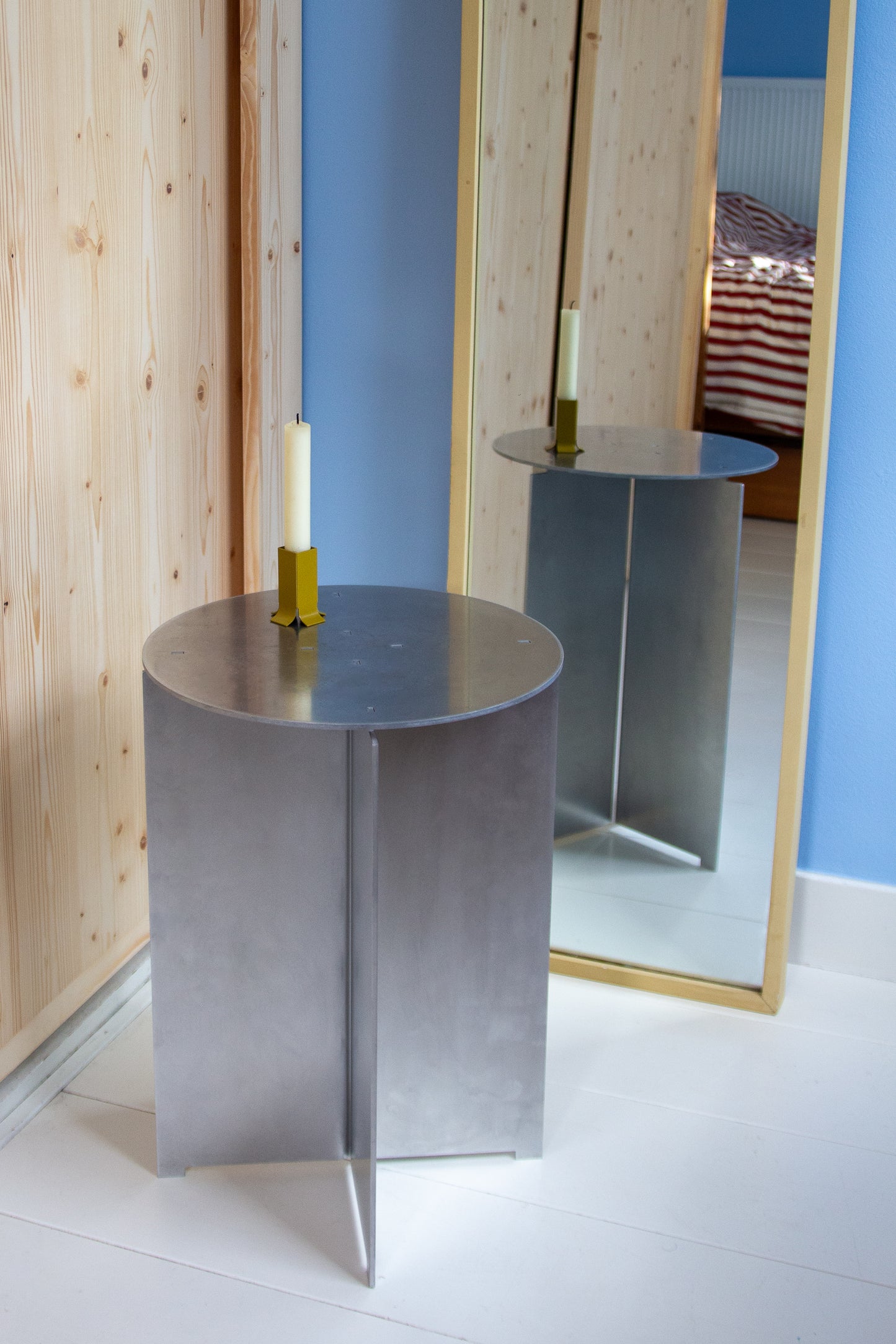 Fold side table